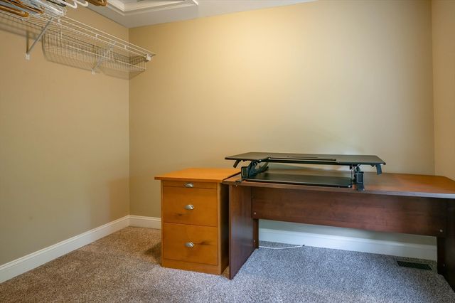 7 N Salem Rd, Hampstead, NH 03841