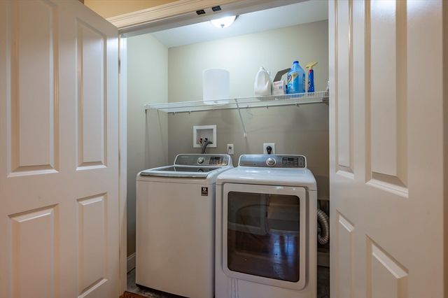 7 N Salem Rd, Hampstead, NH 03841