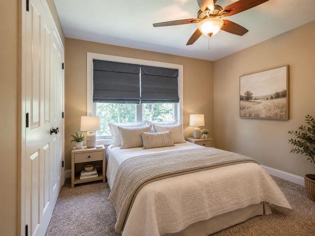 7 N Salem Rd, Hampstead, NH 03841