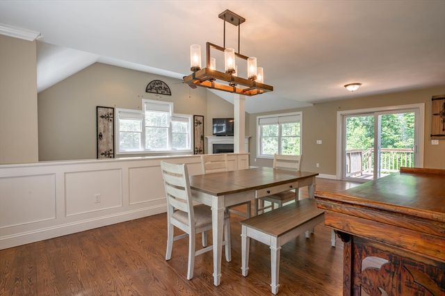 7 N Salem Rd, Hampstead, NH 03841