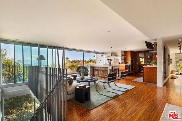 1290 Rancheros Road, Pasadena, CA 91103