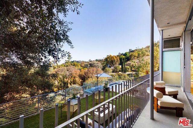 1290 Rancheros Road, Pasadena, CA 91103