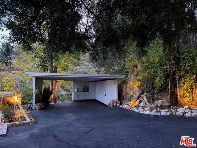 1290 Rancheros Road, Pasadena, CA 91103