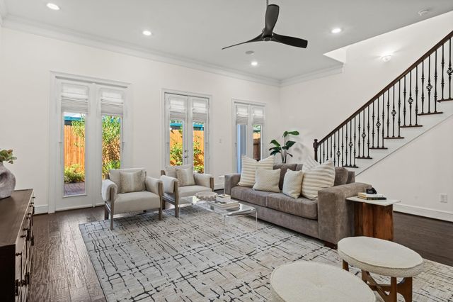1423 Knox Street, Houston, TX 77007
