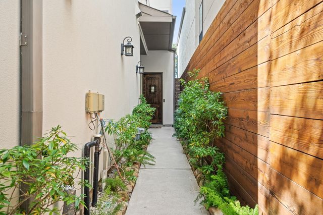 1423 Knox Street, Houston, TX 77007