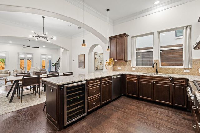 1423 Knox Street, Houston, TX 77007