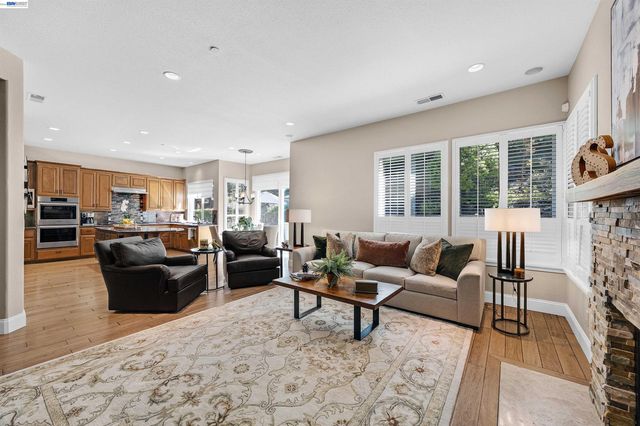 2757 Deer Meadow Dr, Danville, CA 94506