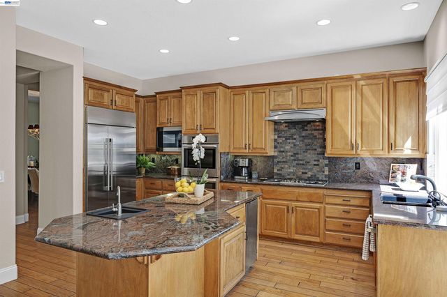 2757 Deer Meadow Dr, Danville, CA 94506