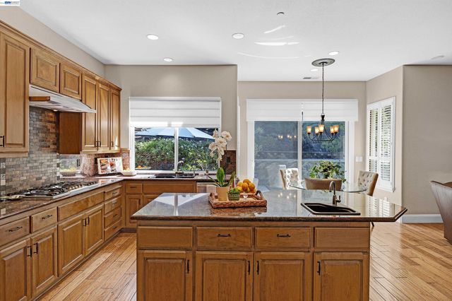 2757 Deer Meadow Dr, Danville, CA 94506