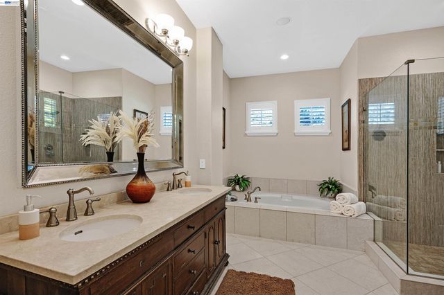 2757 Deer Meadow Dr, Danville, CA 94506