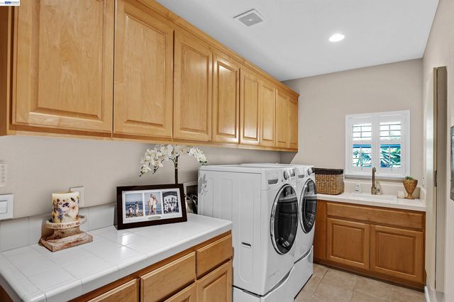 2757 Deer Meadow Dr, Danville, CA 94506