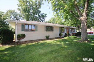 2500 WILLOW Street, Pekin, IL 61554