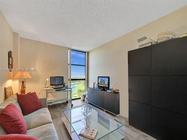 20281 E Country Club Dr 1609, Aventura, FL 33180