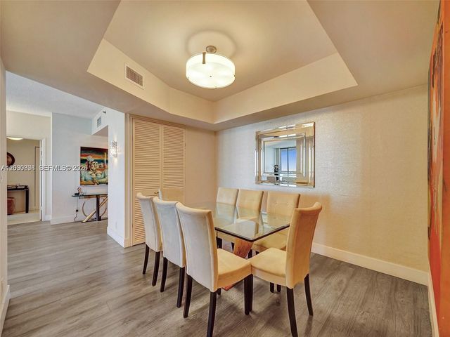 20281 E Country Club Dr 1609, Aventura, FL 33180