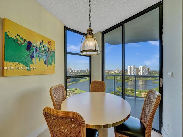 20281 E Country Club Dr 1609, Aventura, FL 33180