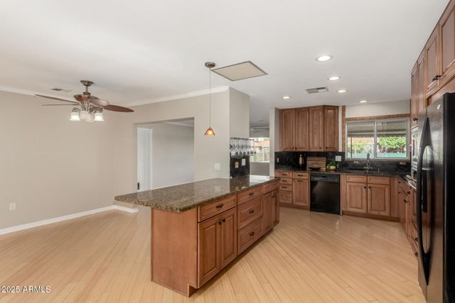 9219 W INDIAN HILLS Drive, Sun City, AZ 85351