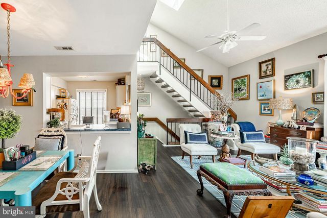 308-B SEDGEFIELD DR, Mount Laurel, NJ 08054