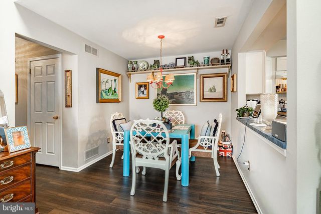 308-B SEDGEFIELD DR, Mount Laurel, NJ 08054