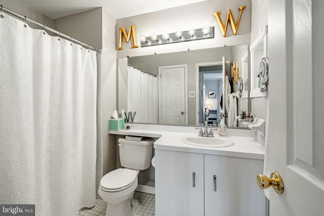 308-B SEDGEFIELD DR, Mount Laurel, NJ 08054