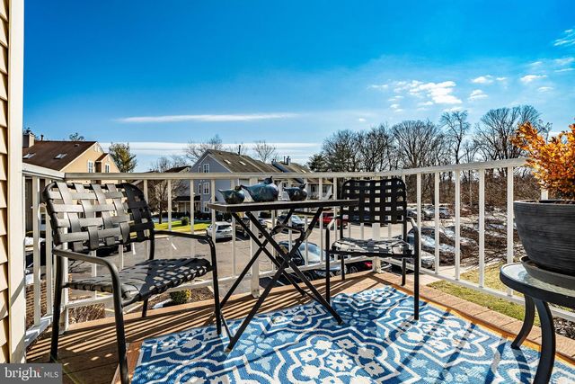 308-B SEDGEFIELD DR, Mount Laurel, NJ 08054