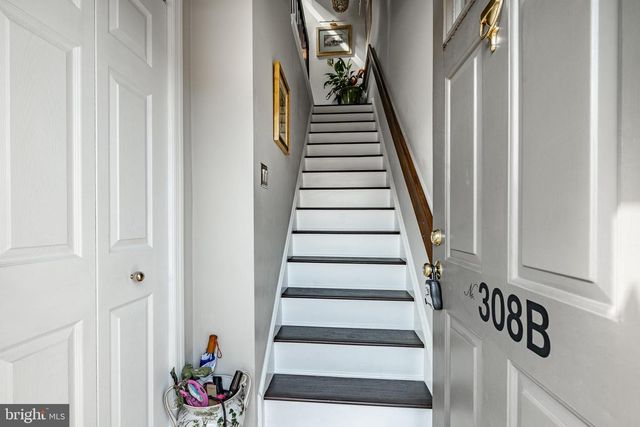 308-B SEDGEFIELD DR, Mount Laurel, NJ 08054