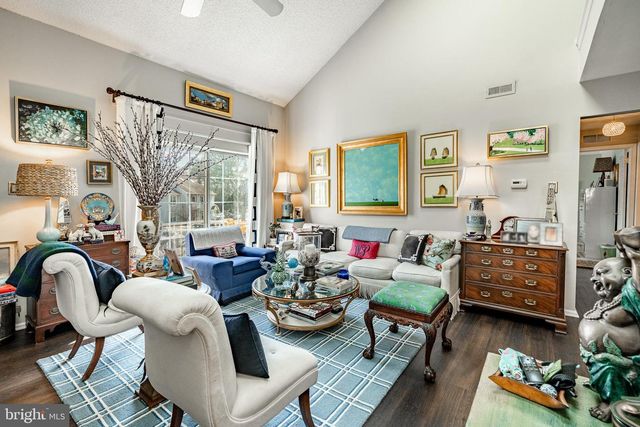 308-B SEDGEFIELD DR, Mount Laurel, NJ 08054