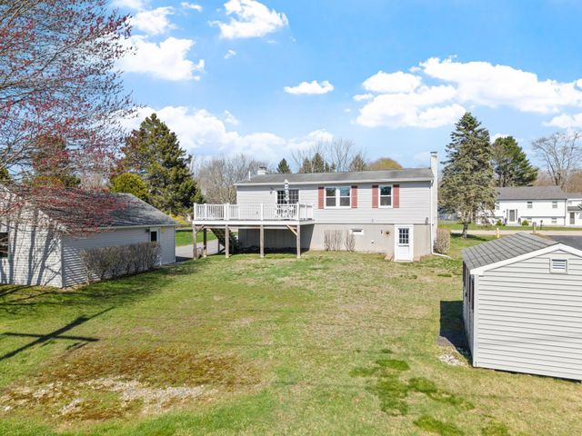 30 Davis Road, Portsmouth, NH 03801