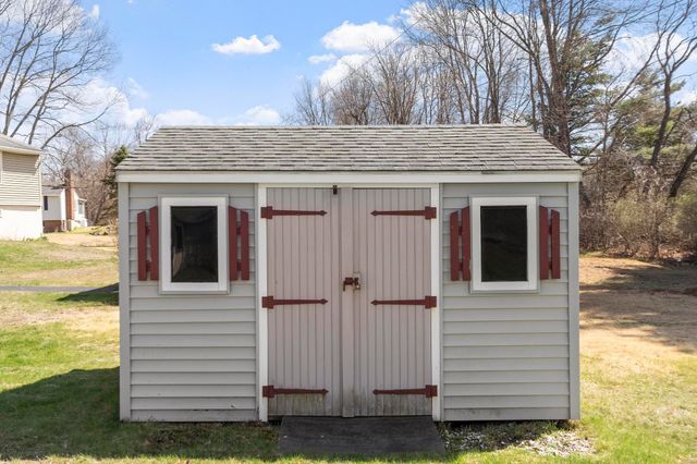 30 Davis Road, Portsmouth, NH 03801