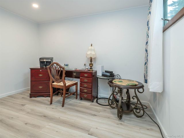 7 Appletree Lane, Glen Cove, NY 11542