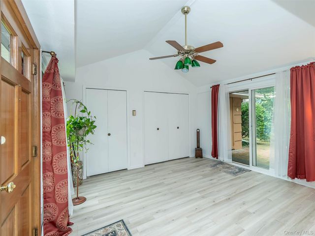 7 Appletree Lane, Glen Cove, NY 11542