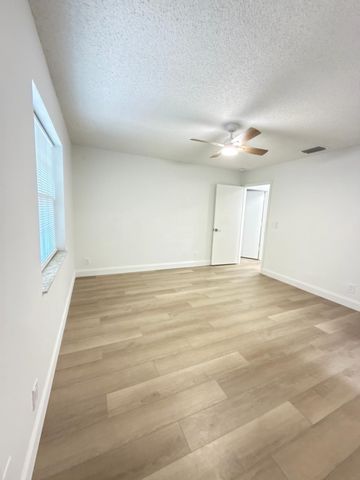 2630 W 28th Street, Riviera Beach, FL 33404