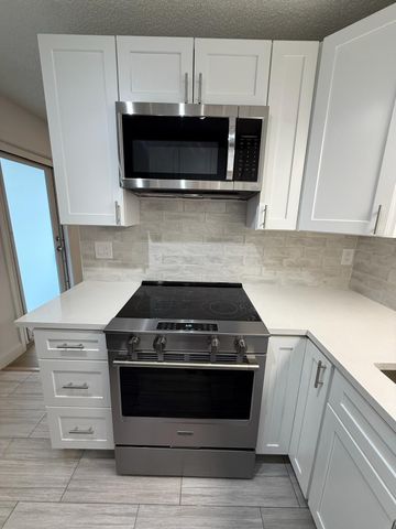 2630 W 28th Street, Riviera Beach, FL 33404