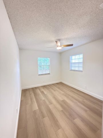 2630 W 28th Street, Riviera Beach, FL 33404