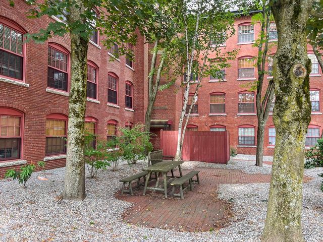 335 Cypress St Apt 3P, Manchester, NH 03103
