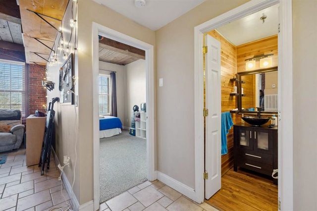 335 Cypress St Apt 3P, Manchester, NH 03103