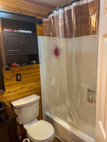 335 Cypress St Apt 3P, Manchester, NH 03103