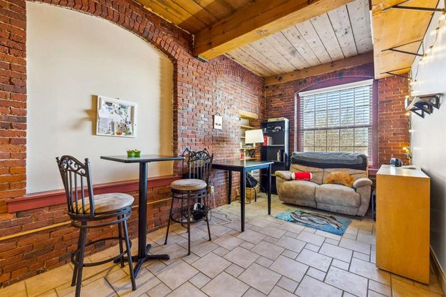 335 Cypress St Apt 3P, Manchester, NH 03103