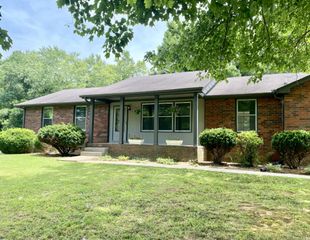 1934 Highway 31, W, White House, TN 37188