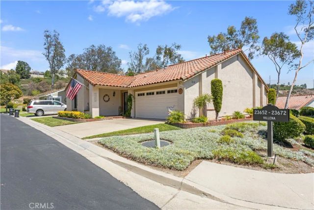 23672 Villena, Mission Viejo, CA 92692
