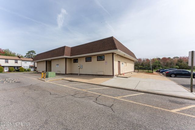 156 Greenwood Loop Road, Brick, NJ 08724