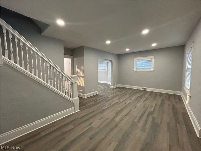 1442 E 133rd Street, East Cleveland, OH 44112