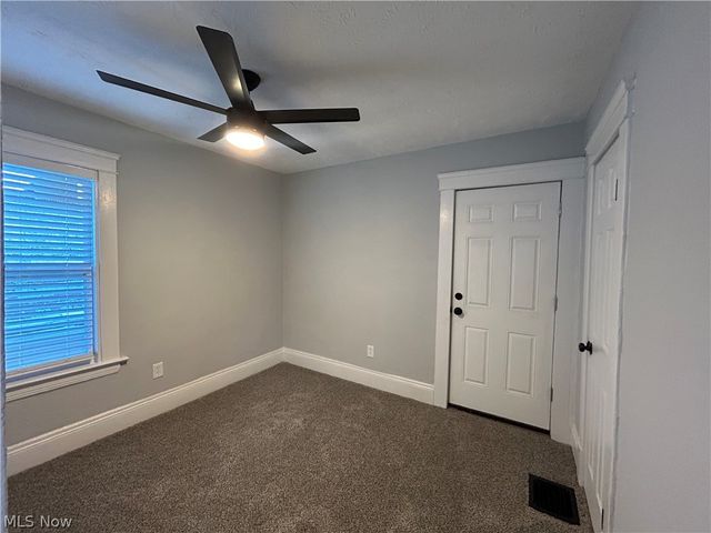 1442 E 133rd Street, East Cleveland, OH 44112