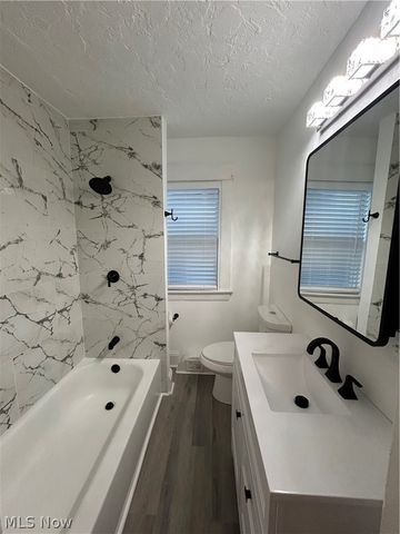 1442 E 133rd Street, East Cleveland, OH 44112