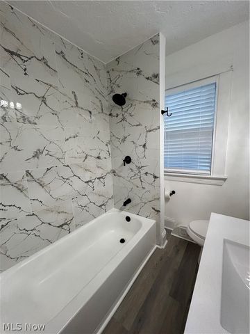 1442 E 133rd Street, East Cleveland, OH 44112