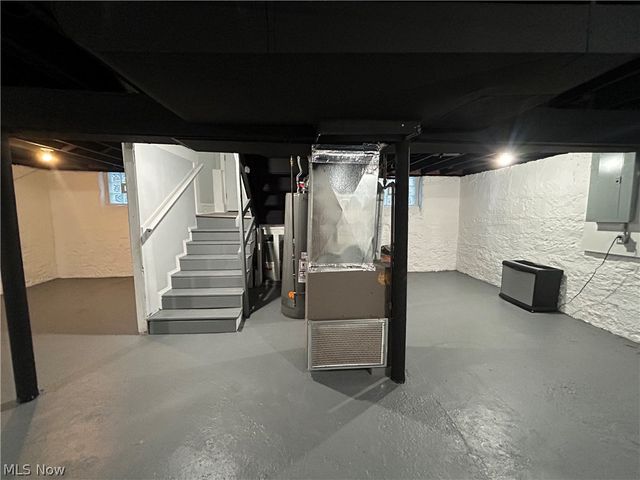 1442 E 133rd Street, East Cleveland, OH 44112