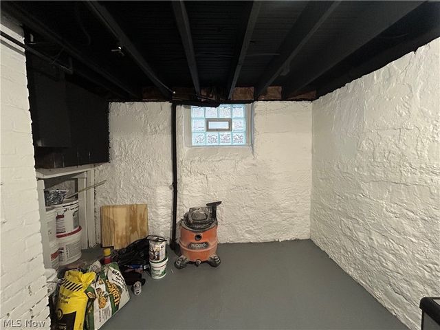 1442 E 133rd Street, East Cleveland, OH 44112