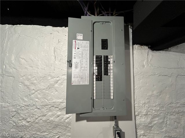 1442 E 133rd Street, East Cleveland, OH 44112