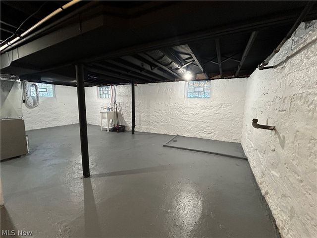 1442 E 133rd Street, East Cleveland, OH 44112