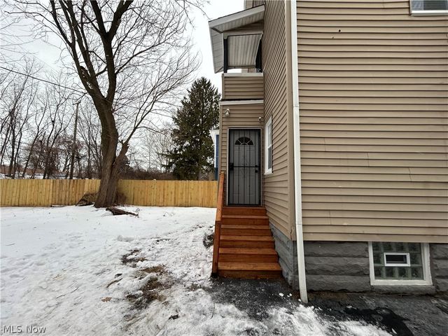 1442 E 133rd Street, East Cleveland, OH 44112