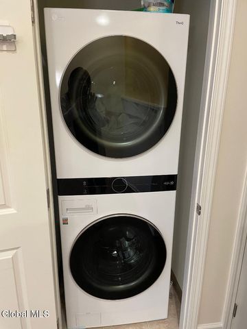 14 Lancaster Place, Ballston Spa, NY 12020